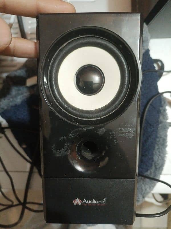 audionic speaker good candition 5