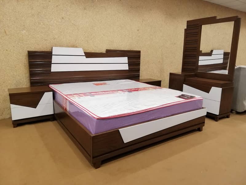 Bed Set / Bedroom Set / King Size Bed / Bed with side Table 2