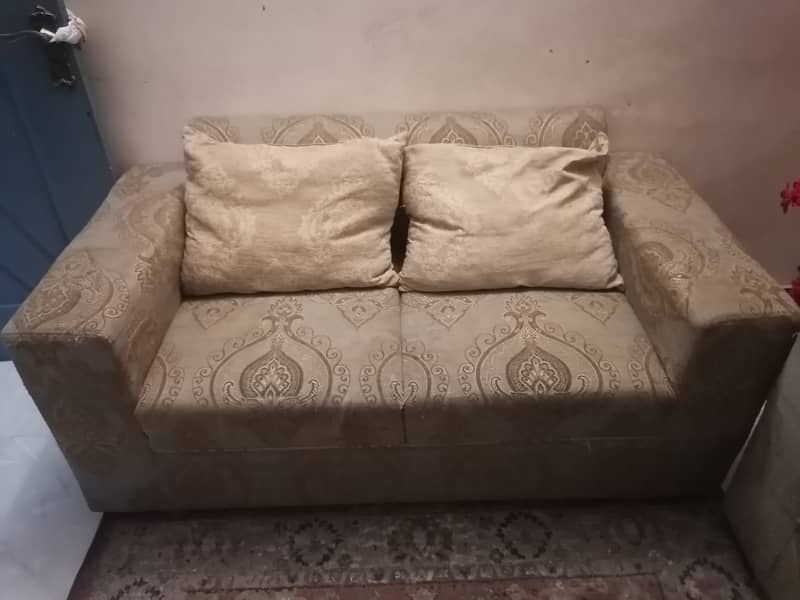 Golden shade sofa set with 6 cushions 5