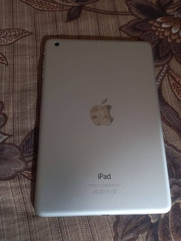 ipad mini 2 7.9" 1