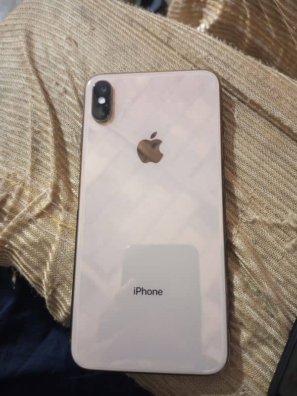 iPhoneXsMax 4