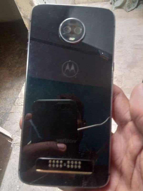 moto Z3 3