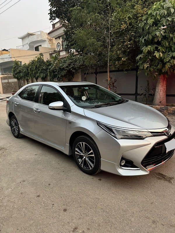 Toyota Altis Grande 2021 1