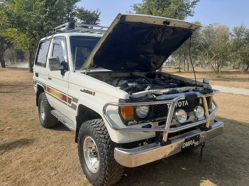 Toyota Land Cruiser 1987 LJ 71 Model 9