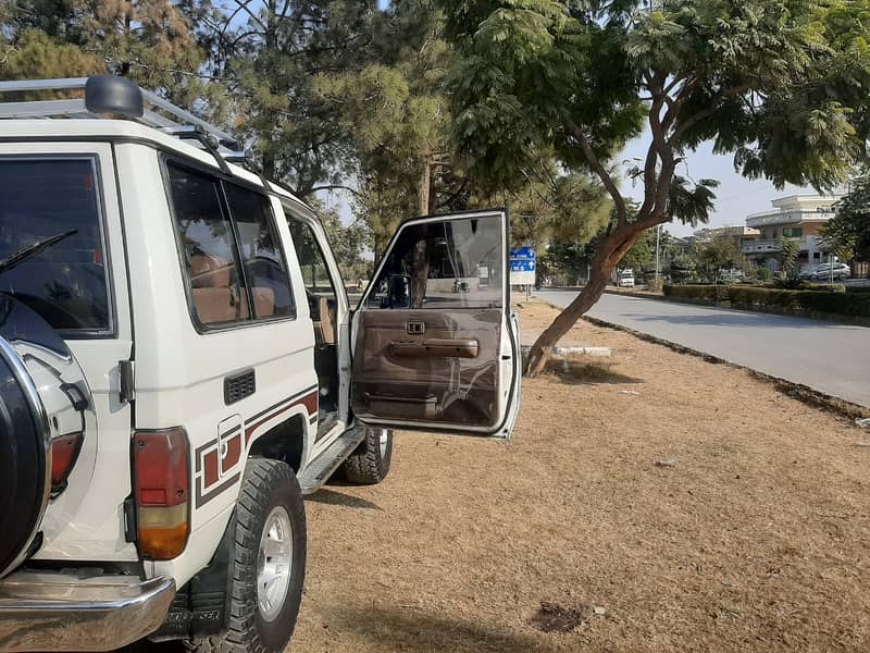 Toyota Land Cruiser 1987 LJ 71 Model 11