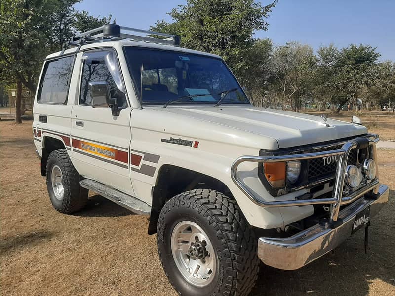 Toyota Land Cruiser 1987 LJ 71 Model 18