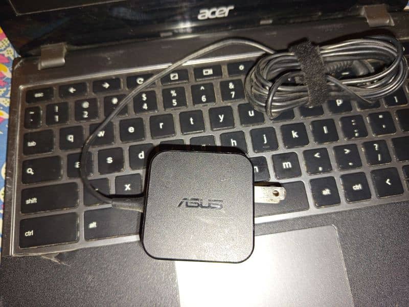 acer chromebook windows 10 4 128 with charger and bag 4