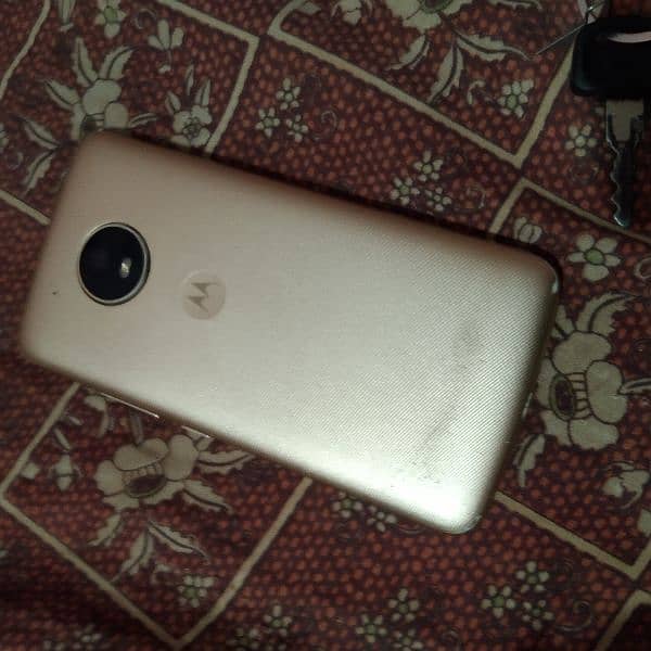 moto e4 0