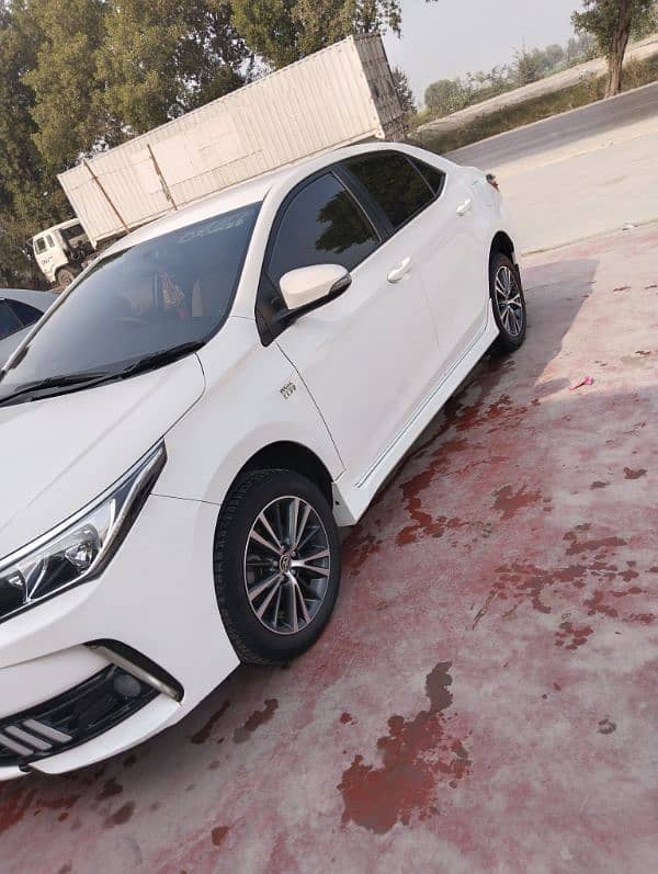 Toyota Corolla Altis 2019 4