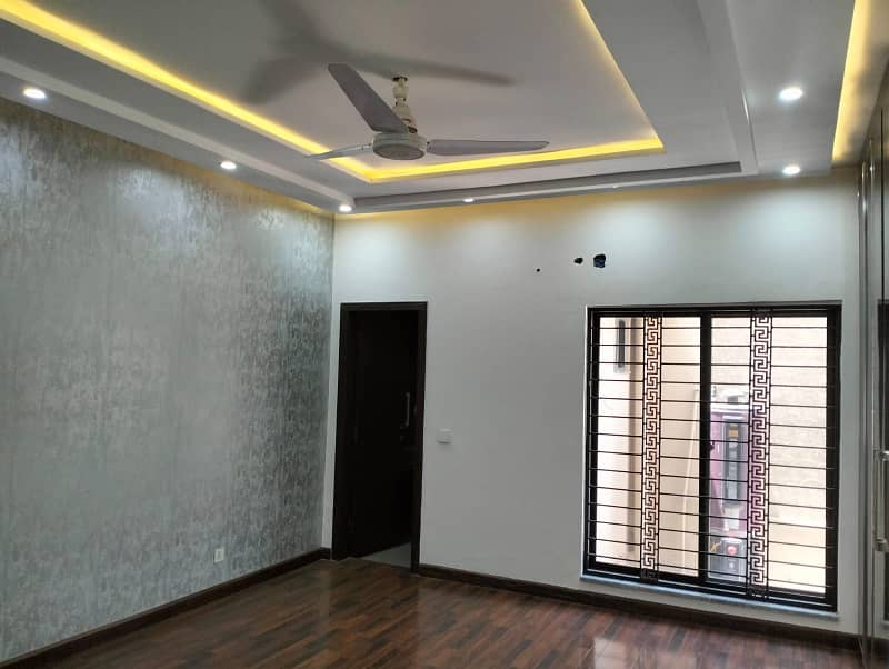 10 Marla House For Sale In Paragon City Lahore 40