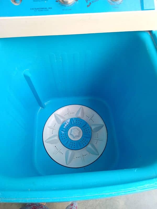 washing machine only 7 thousand urgent sale 1