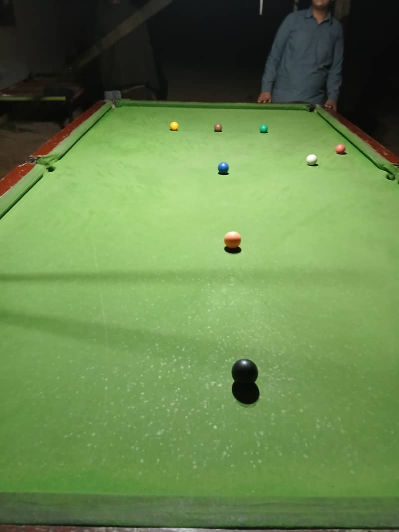 snooker table 5.10 feet(width & height)  chak ghazi hafizabad 0