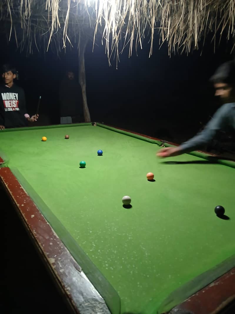 snooker table 5.10 feet(width & height)  chak ghazi hafizabad 1