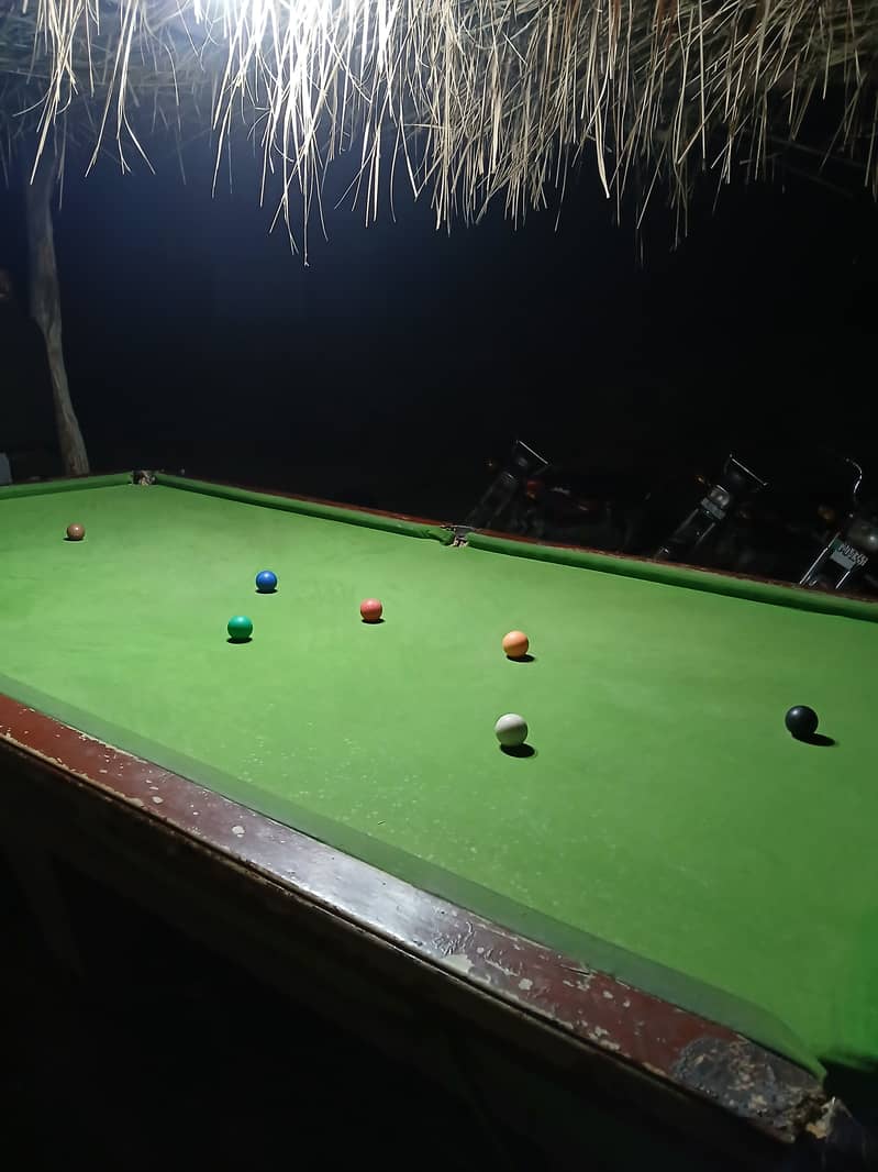 snooker table 5.10 feet(width & height)  chak ghazi hafizabad 2