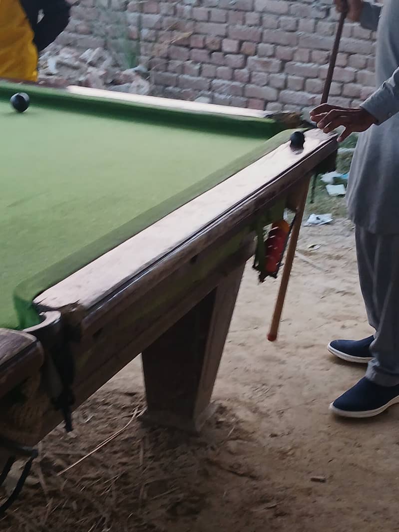 snooker table 5.10 feet(width & height)  chak ghazi hafizabad 7