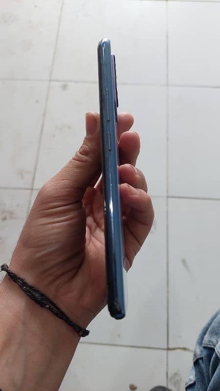 vivo v21e 1