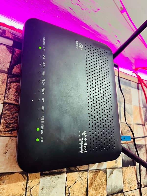 Huewei Lan and Gpon Fiber Router in working condition 1