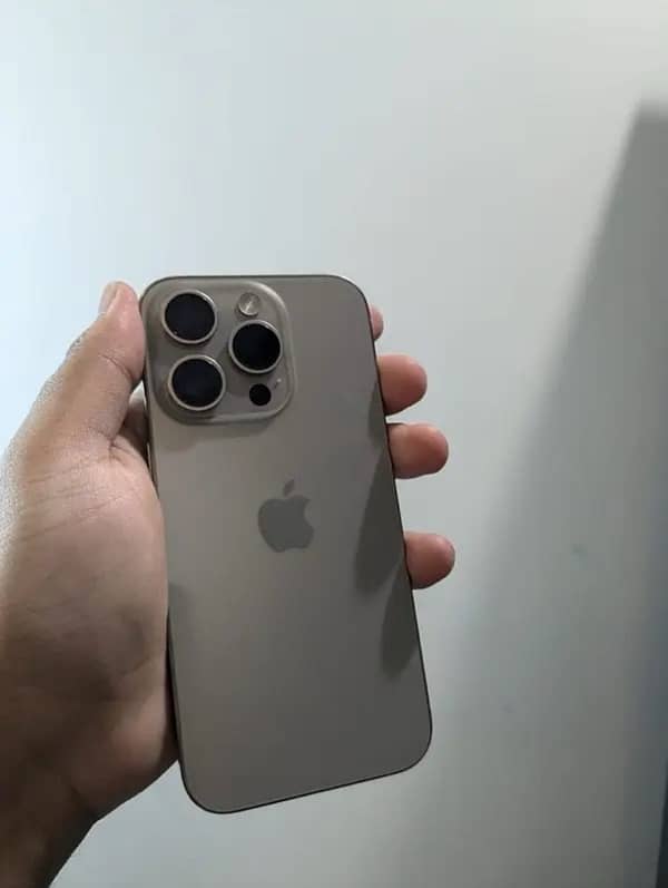 IPhone 15 Pro 256gb Factory Unlock 2