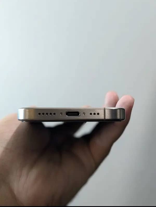 IPhone 15 Pro 256gb Factory Unlock 3