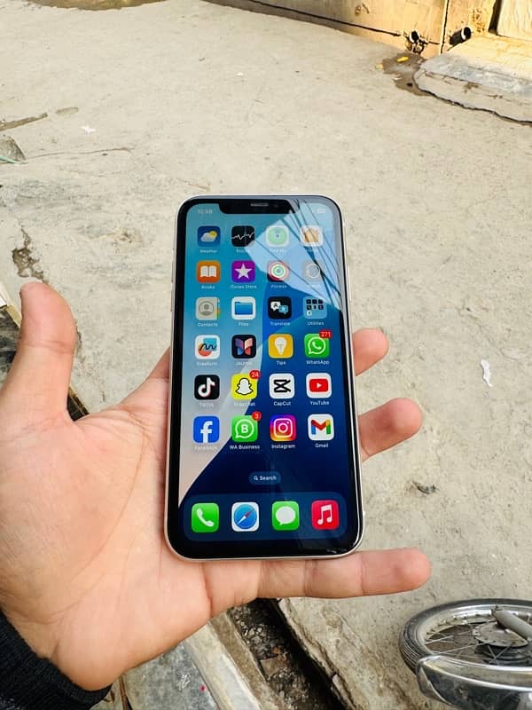 iphone 11 128gb waterproof non pta exchange 1