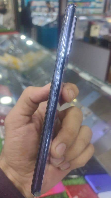 vivo v21e 4