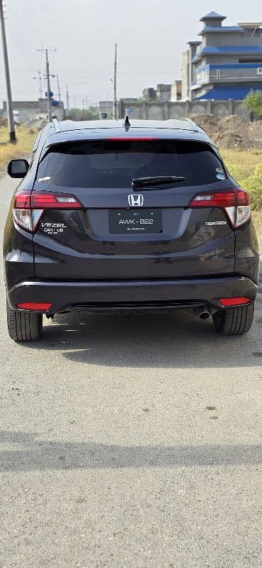 Honda Vezel 2016 1