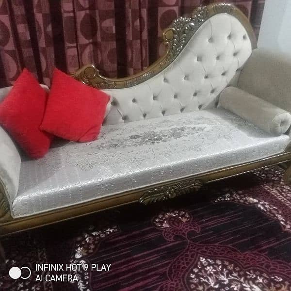 dewan 3 seater 9