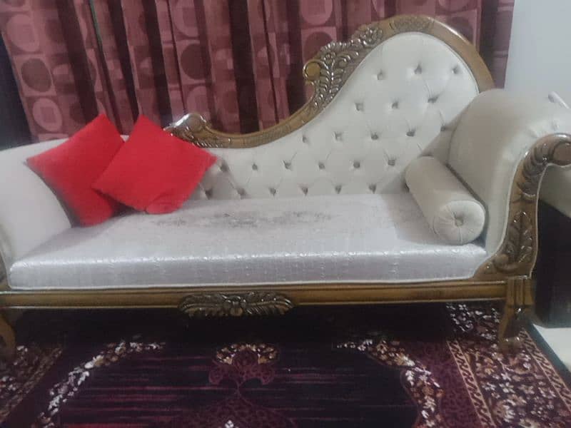 dewan 3 seater 10