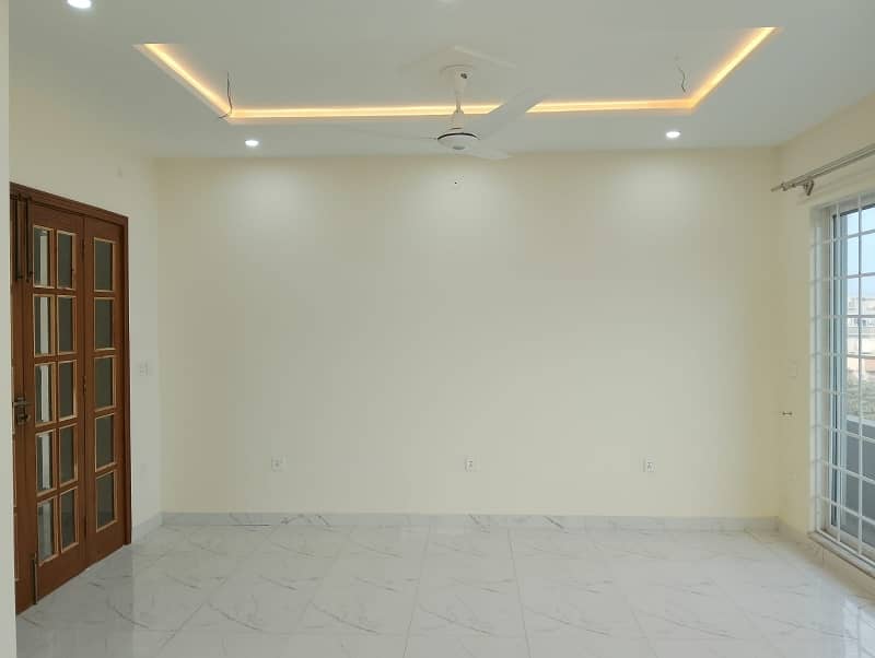 1 Kanal Beautiful Brand New House Upper Portion Available For Rent Very Beautiful location 3