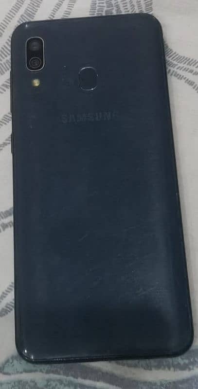 Samsung A30 0