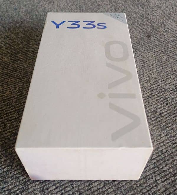 ViVo y33S 8/128 Full box official PTA 1