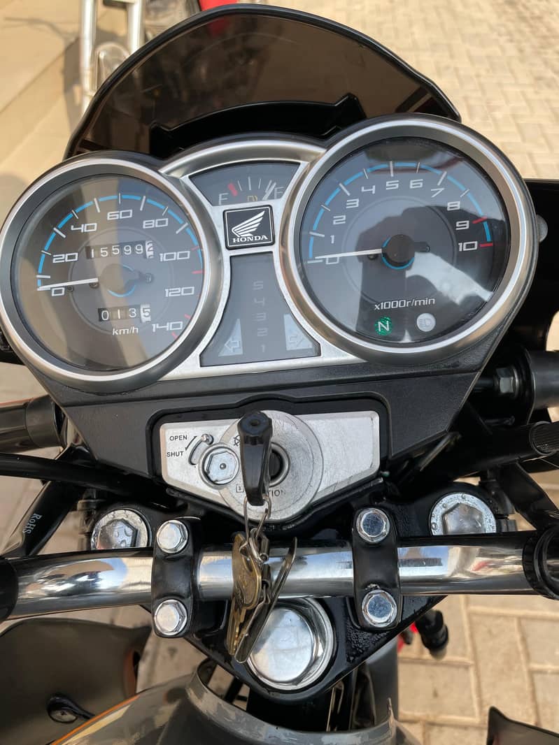 i am selling my honda cb 150f 3