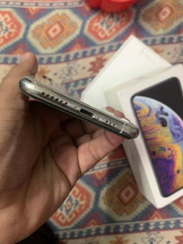 iphone XS 64 gb pta prroved 2