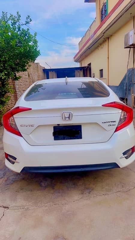 Honda Civic Oriel 2016 10