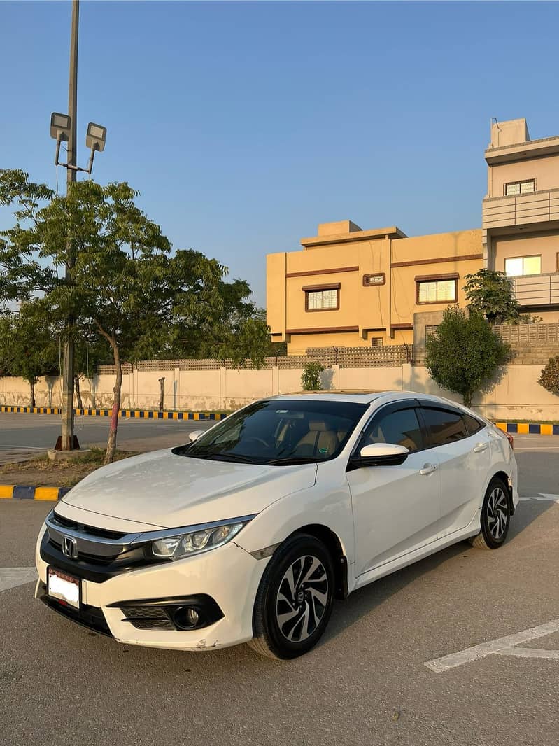 Honda Civic Oriel 1.8  2017 (fully loaded) one hand use 2