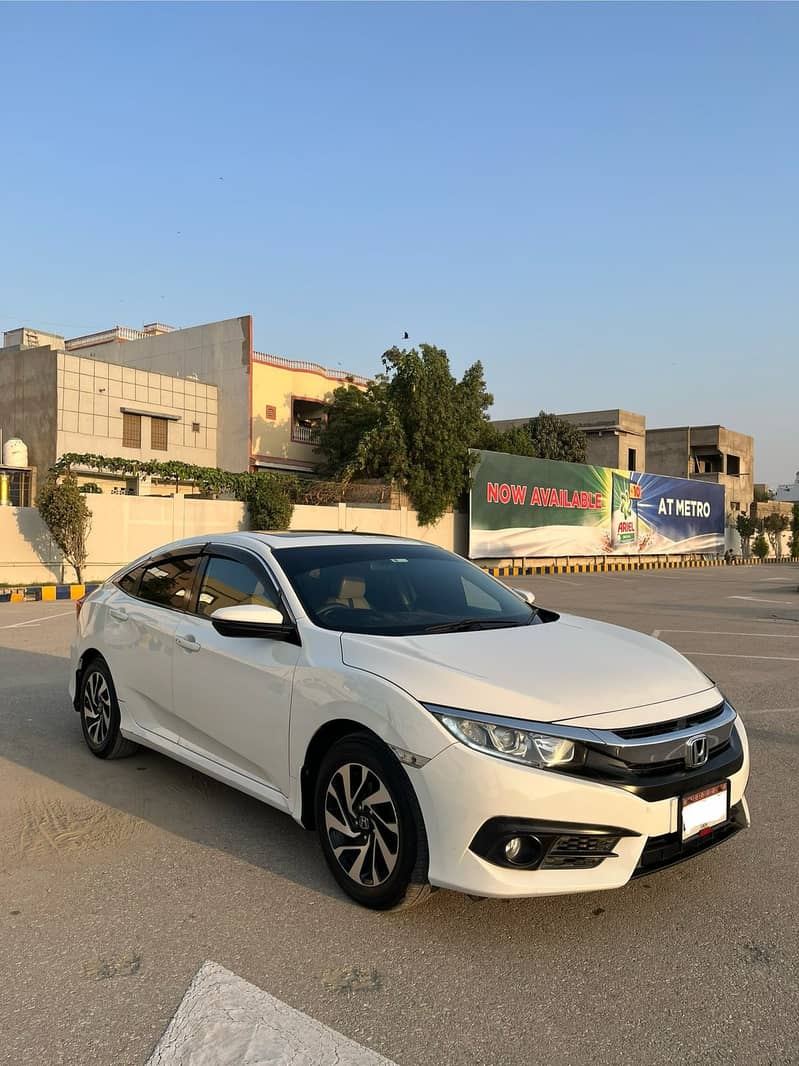 Honda Civic Oriel 1.8  2017 (fully loaded) one hand use 3