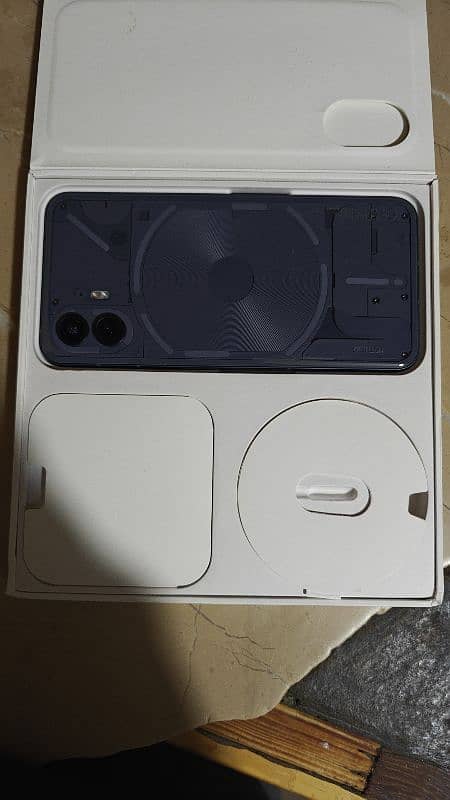 Nothing Phone 2 With Box 1