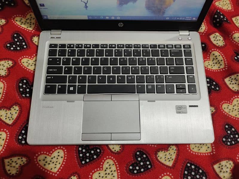 HP Elitebook 9470m core i5 3rd gen 4 gb ram 256 gb ssd 3