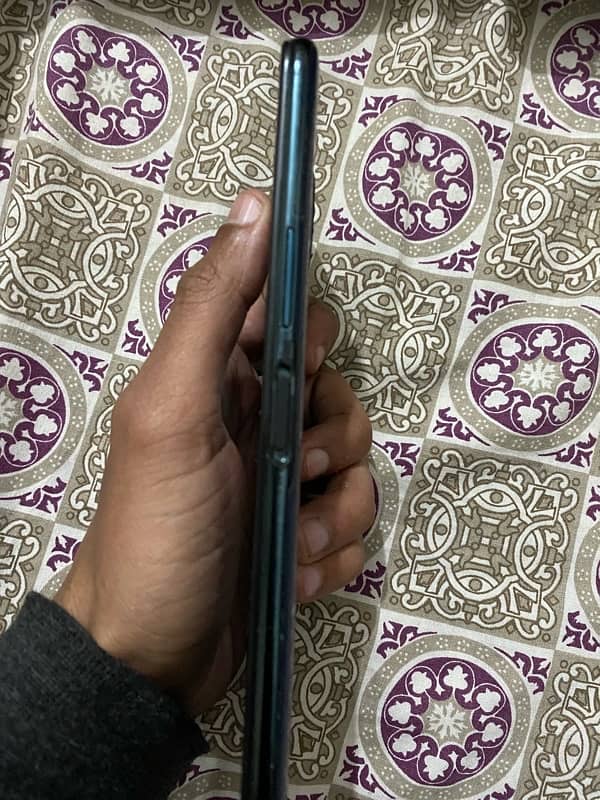 i am selling infinix note 7   6/128GB with box 8