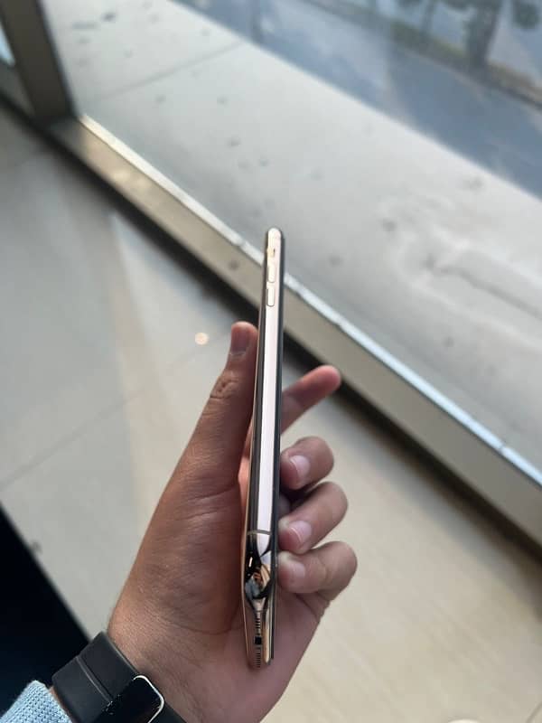 iPhone 11pro max 256 gb  Non PTA 2