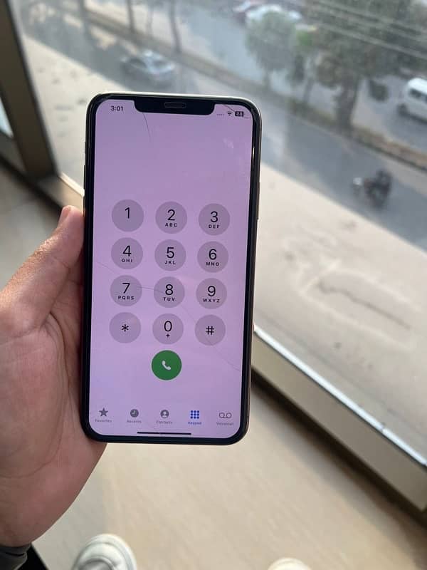 iPhone 11pro max 256 gb  Non PTA 5