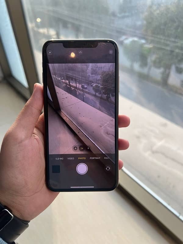 iPhone 11pro max 256 gb  Non PTA 6