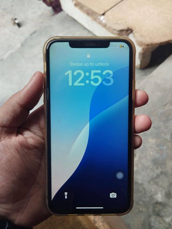 iphone 11 pro max 4