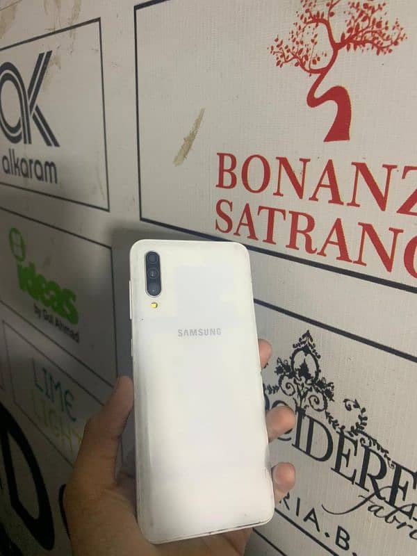 Samsung galaxy  a 30s 3