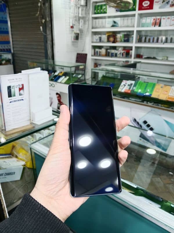 INFINIX ZERO 40 1