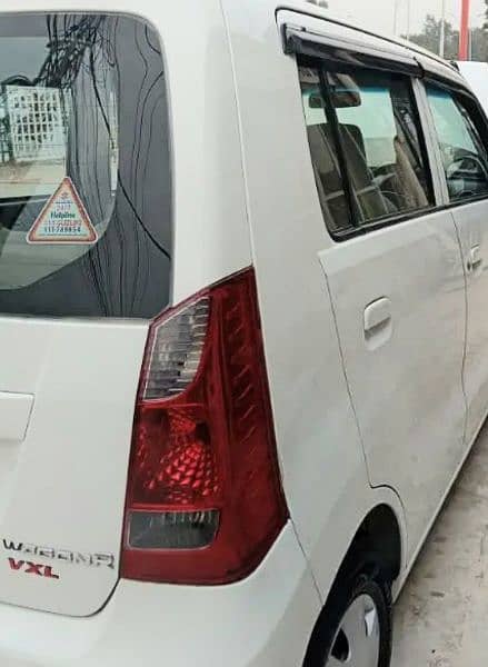 Suzuki Wagon R 2015 3