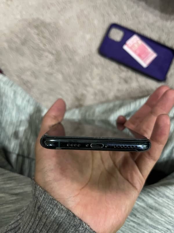 iPhone 11 pro max PTA approved 4