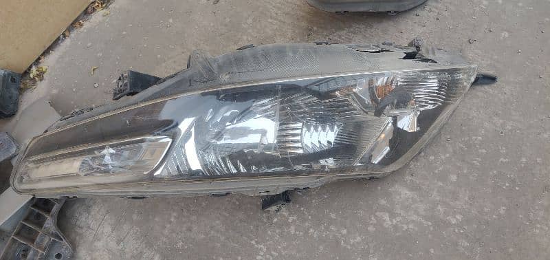 Honda City 2015 Bonet, Front Main Jali & Lights 7