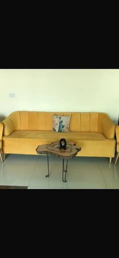 4 seater sofa 9/10 condition