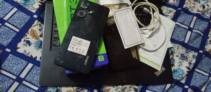 Infinix Hot 30 6 months used 6 months warranty time available 2